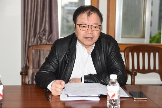 e559d7e269d1a1c2e586ebe020cf3ef8